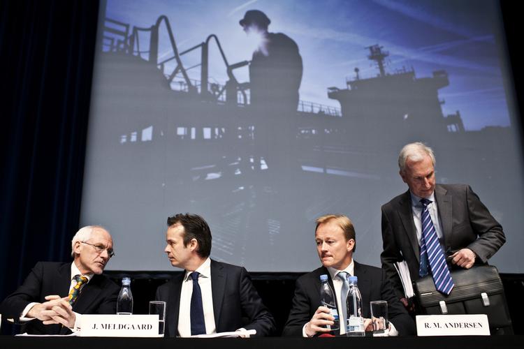 gældsnavigation. Det har ikke været nogen fornøjelse at byde aktionærerne velkommen ved generalforsamlingerne i Torm, der er belastet af en kæmpe og svær håndterlig gæld. Billedet er fra sidste års generalforsamling. - 