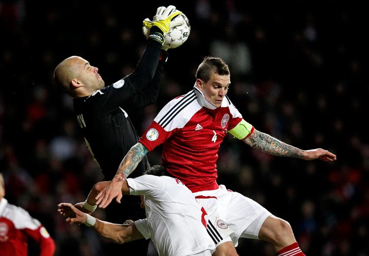 sæsonstart. Daniel Agger er klar til at tørne ud for Liverpool, mens rygterne stadig florerer om et muligt skifte til Barcelona. 