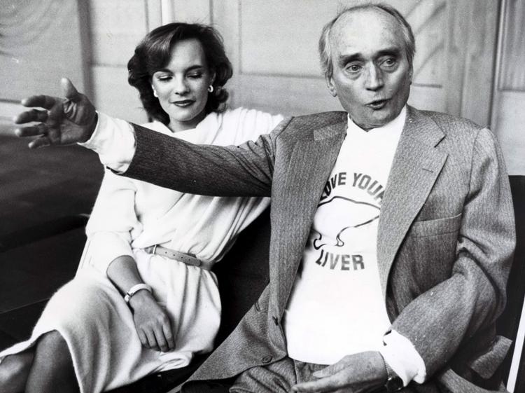 En meget syg Simon Spies sammen med Janni på Hvidovre Hospital.  Fotodato ukendt. 