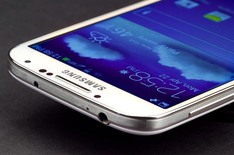 Blokeringsmekanisme. På din Samsung smartphone kan du blokere opkald om natten, uden at alarmen om morgenen bliver påvirket af det. 