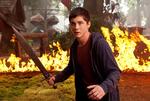 Tegnemonstre. Logan Lerman, der spiller titelrollen som Percy Jackson, fægter i filmen mod uhyrer fra mytologiens verden, men under optagelserne var hans grumme modstandere erstattet af livløse papfigurer. 
