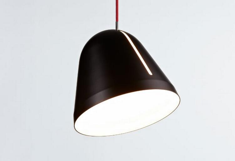 Vinder. Pendlen TILT er designet af tyske  Johannes Marmon &amp; Johannes Müller og distribueret herhjemme af Lampefeber A/S 