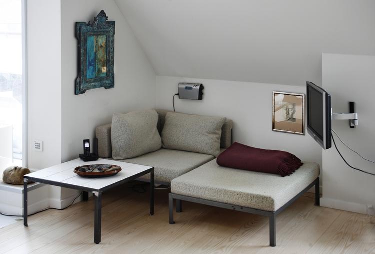Problemfyldt. Mange ved ikke, at tøj, møbler og elektronik kan være kilde til unødig kemi. (arkivfoto) 