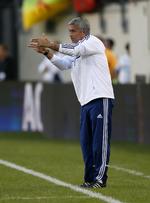titel-favorit. Den nye Chelsea-træner, José Mourinho, er bragende dygtig og bringer også kolorit og temperament med til Premier League. 