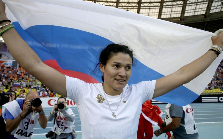 GULDKAST. Ruslands Tatyana Lysenko satte mesterskabsrekord i VM-finalen i hammerkast. Foto: 