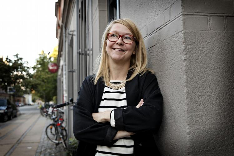 SPECIALEKONTOR. Luise Schärfe kunne ikke få en af universitetets gratis pladser til at skrive speciale og betalte i stedet dyrt for et kontor ude i byen. 