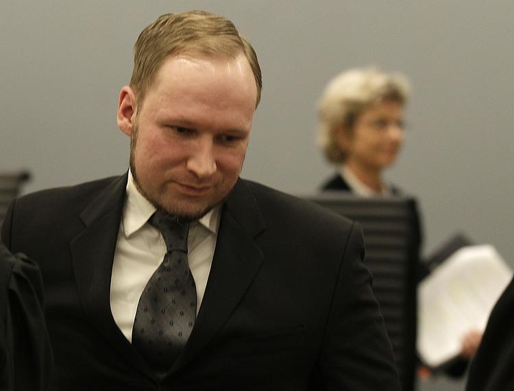 Norge. Den norske massemorder Anders Breiviks mor, Wenche Behring Breivik, her fortalt om sit liv til en journalist. 