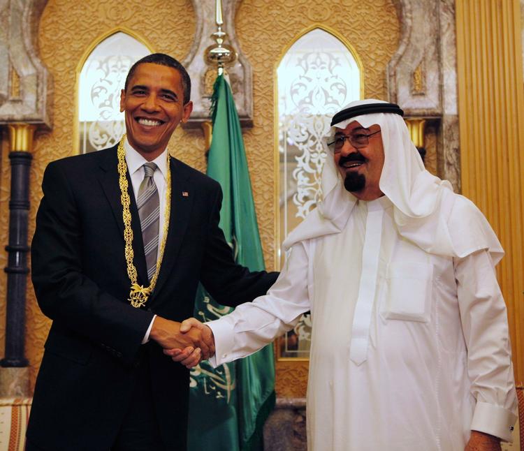 samarbejde. USA har fastholdt samarbejdet med Saudi-Arabien, selv om det både undertrykker sin egen befolkning og så sent som i 2011 sendte sikkerhedsstyrker ind i nabolandet Bahrain, hvor det med magt kvalte en folkelig opstand mod styret. 