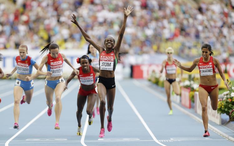 HOVSA. Russeren Mariya Savinova blev overrumplet af Eunice Jepkoech Sum i kvindernes finale på 800 meter. 
