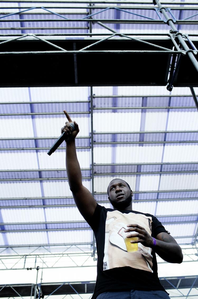 London. MC Dappa fik københavnerne til at danse 'the one finger dance' til velproducerede UK funky-rytmer fra Major Notes. 