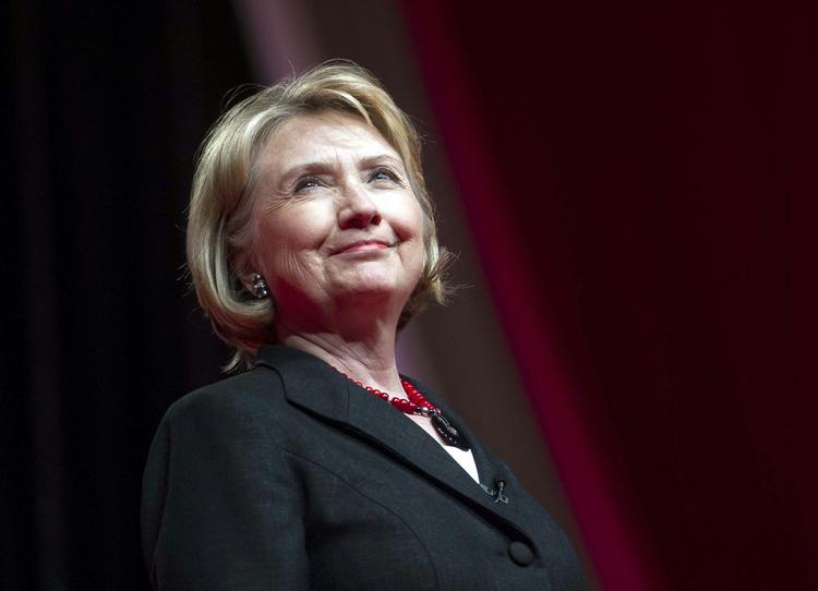 MINISERIE. 'De socialistiske medier elsker Hillary' og 'Hold de socialistiske medier ansvarlige!' er nogle af de republikanske slagord i en kampagne for at få tv-stationer til at droppe en tv-serie om Hillary Clintons liv. 