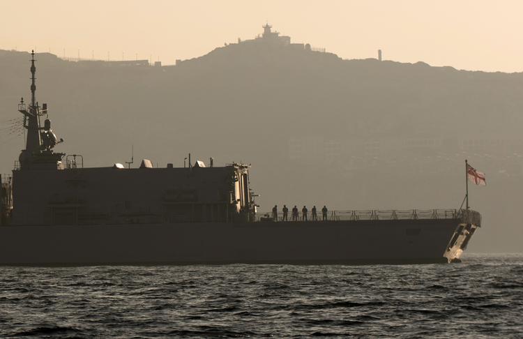 Ankomst. Den britiske fregat 'HMS Westminster' ankom til Gibraltar sammen med to forsyningsskibe. 