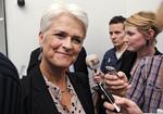 Forældrekurser. Med fokus på forebyggelse af sociale problemer ønsker Anette Vilhelmsen (SF), social-, integrations- og børneminister, at forberede kommende forældre om graviditet, familiedynamik og økonomi. 