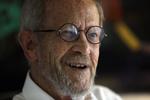 Prisbelønnet. Elmore Leanard har modtaget en lang række priser for sit forfatterskab. I 2012 fik han National Book Foundations pris for sit særlige bidrag til amerikansk litteratur. 