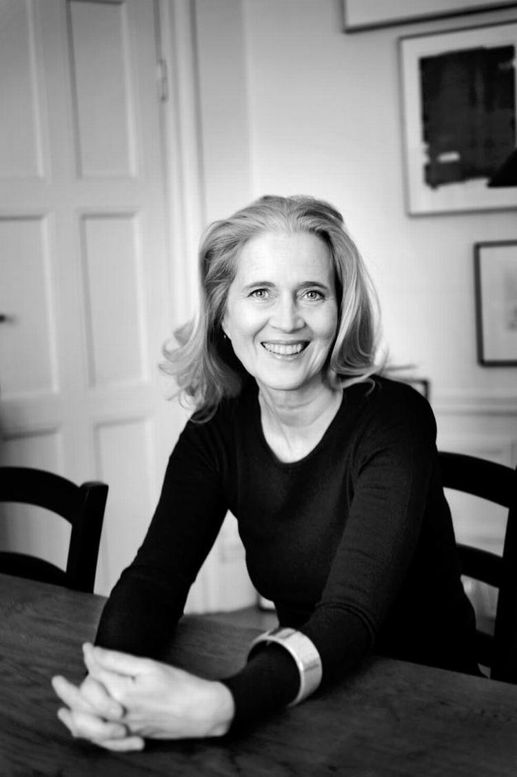 Doldis. Katarina Frostenson i sin lejlighed hvor hun skriver de digte, der har givet hende status som en af Sveriges vigtigste poeter. is 