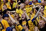 pengemagneter. Det kan godt være, at pointene ikke vælter ind hos Brøndbys superligahold. Til gengæld har klubben nu udsigt til en ny kapitalindsprøjtning i +100 millioner kroners-klassen. 