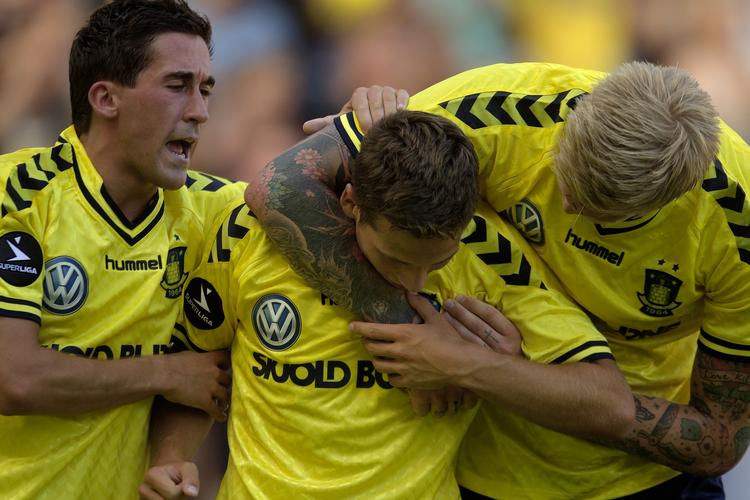 optur. Det er længe siden, der har været noget at juble over i Brøndby, men nu har klubben får lovning på mindst 87 millioner kroner. 