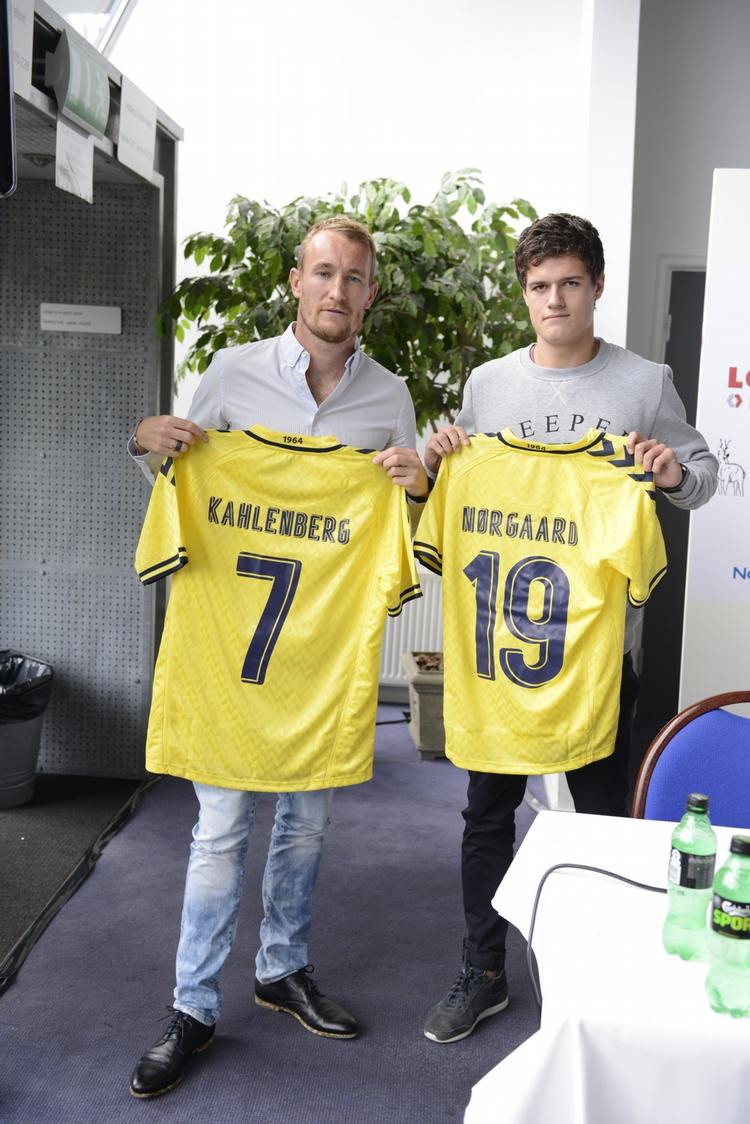 Nye. Thomas Kahlenberg (tv) og dagens andet nyindkøb, 19-årige Christian Nørgaard,  tilhører to forskellige generationer. Kahlenberg går direkte ind på midtbanen som leder, mens teenageren skal presse de øvrige stamspillere til træning og derved skabe øget konkurrence i Brøndby-truppen. 