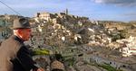 GEMMESTED. Husene i Matera ligner både på afstand og helt tæt på helt almindelige huse, men gemmer på en hule bagved. Man har blot anbragt facader foran hulen. 