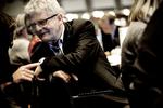 MINISTER. Holger K. Nielsen har med en løftet pegefinger bedt Skat om fremskynde de forbedringer på ejendomsvurderingsområdet, som han og den nuværende regering har igangsat. 