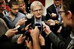 MINISTER. Holger K. Nielsen (SF) har været på besøg hos Skat i dag, hvor de har diskuteret, hvad der skal ske i instansen fremadrettet. 