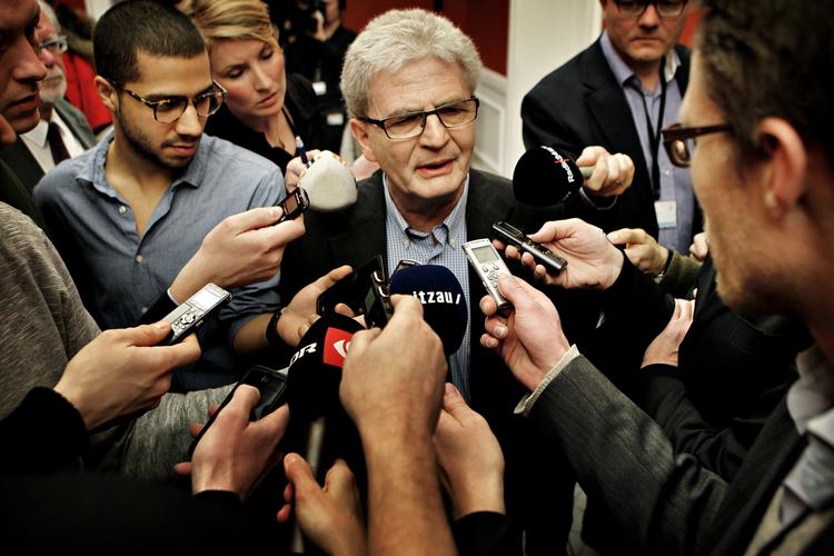 MINISTER. Holger K. Nielsen (SF) har været på besøg hos Skat i dag, hvor de har diskuteret, hvad der skal ske i instansen fremadrettet. 