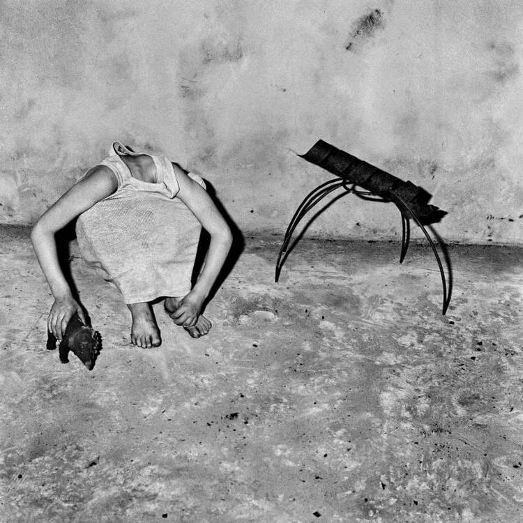Sort-hvidt. I løbet af CPH Art Week kan man blandt andet opleve den anerkendte, amerikanske fotograf Roger Ballens (f. 1950) berømte sort-hvide fotografier. 
