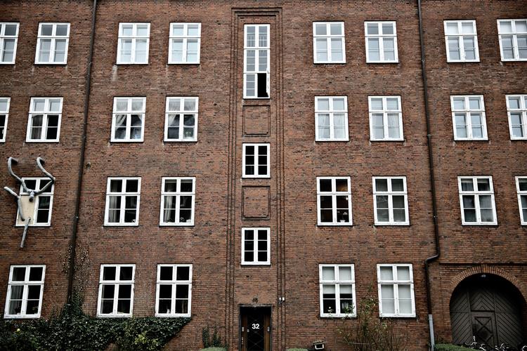 VURDERINGER. For høje offentlige vurderinger af andelsboligforeningers ejendomme tilbage i 2008 kan have betydet, at mange undgik at gå fra hus og hjem. 