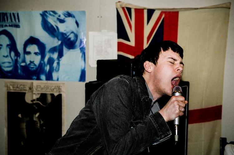 Punk. Iceage formår at få både vildskab og inderlighed til at spille med på scenen. 