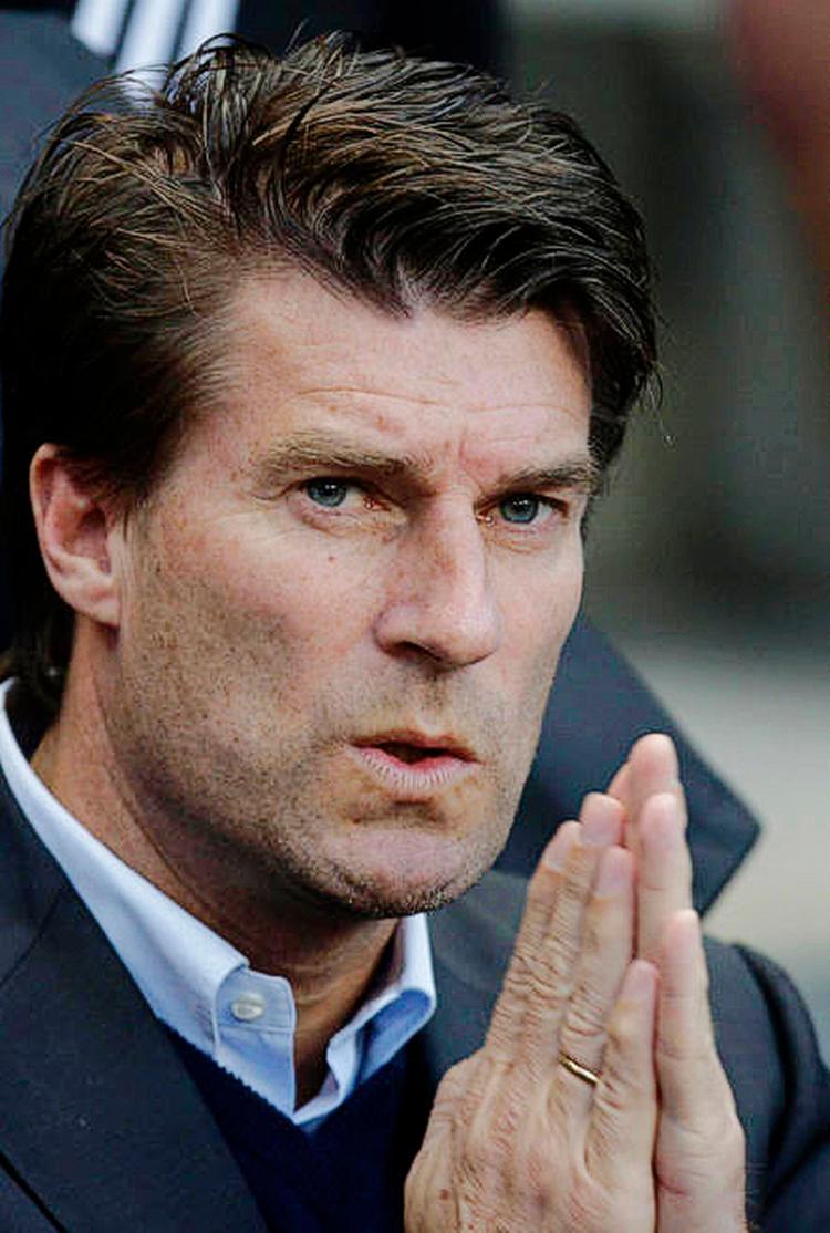 interview. Forventningerne til Swansea er øget blandt eksperter i England, men Michael Laudrup ville købe en niendeplads igen, hvis han kunne. 