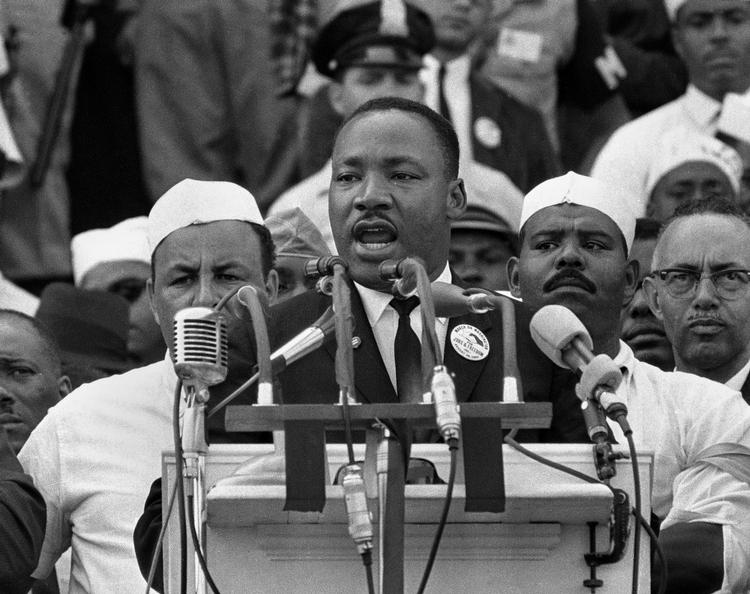 28. august 1963: Dr. Martin Luther King står på trappen til Lincoln Memorial i den amerikanske hovedstad, Washington D.C. 