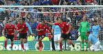 3-1. Med sit andet mål bragte Frazier Campbell Cardiff foran 3-1 mod Manchester City. 