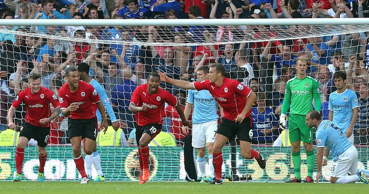 3-1. Med sit andet mål bragte Frazier Campbell Cardiff foran 3-1 mod Manchester City. 