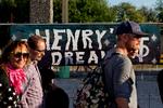 Drømmere. Festivalen Henry's Dream blev afholdt i en nedlagt cementfabrik i Roskilde. I lang tid op til festivalen holdt arrangørerne det hemmeligt, hvor den skulle afholdes. 