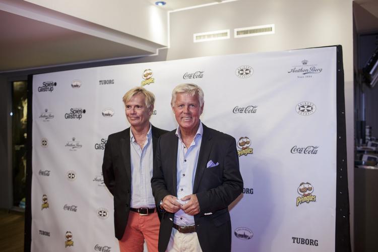 En af nutidens 'rejsekonger' Stig Elling (t.h.) fra Star Tour kom med sin partner Steen Andersen. 