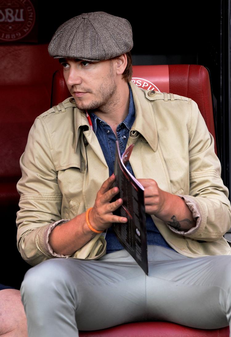 Tidsnød. Hvis ikke Bendtner finder en ny klub inden næste mandag kl. 23.59, så venter der formentlig fire måneder uden spilletid på højeste niveau. 