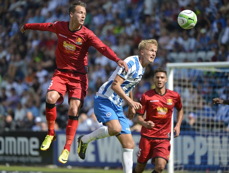 UNGDOMMELIGT. Da Lasse Petry (tv.) og Bassel Jradi (i baggrunden) kom på banen, havde FC Nordsjælland alle tiders yngste Superligahold, målt på alle 14 benyttede spillere. 