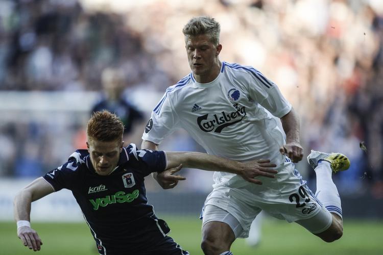 GULDFUGL. Salget af Andreas Cornelius er medvirkende til, at Parken Sport &amp; Entertainment kommer ud af første halvår af 2013 med solidt overskud. 