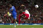 Målløs. Wayne Rooney var med fra start, da Manchester United og Chelsea spillede uafgjort på Old Traford. 