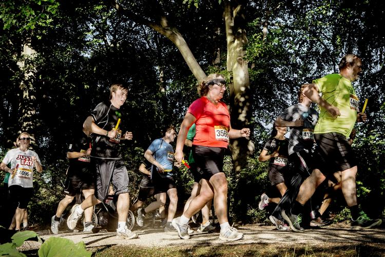 udvikling. For 32 år siden var der 134 hold med på spøgen med firmastafet, som Atletikklubben Sparta lancerede. I denne uge gælder det 120.000 løbere i København over fem dage. 