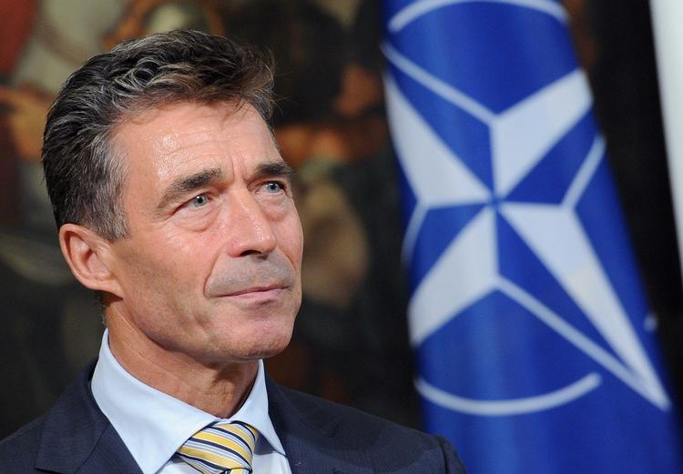 Syrien. NATO's generalsekretær Anders Fogh Rasmussen skal sammen med medlemslandene i alliancen tage stilling til at amerikansk ledet angreb på Syrien. 