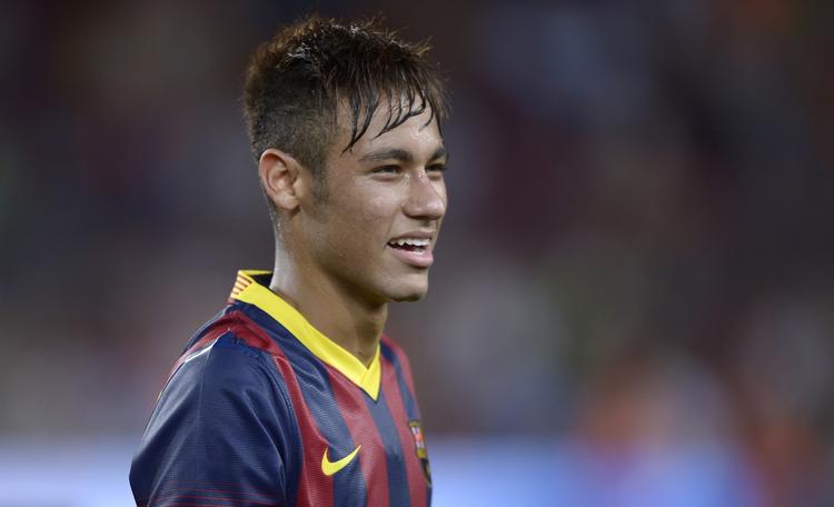 indkøb. Det brasilianske stortalent, Neymar, skal underholde i den spanske liga næste sæson, hvor han optræder for Barcelona. 