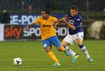 indkøb. Carlos Tevez (tv) er efter en tumultagtig tid i Manchester City skiftet til den italienske mesterklub, Juventus. 