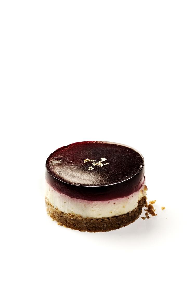 Modekage. Det er ikke kun fine konditorier som Dessertdragen i Sankt Peders Stræde, der sælger cheesecakes. Flere og flere caféer har dem i montrene, så den cremede sag kandiderer til at blive cupcakens efterfølger som modekage. 