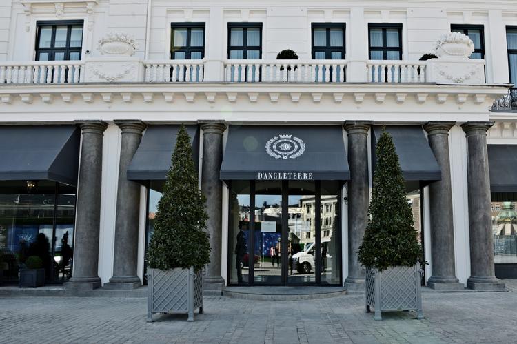 tab. Renoveringen af Hotel D'Angleterre koster nu entreprenørselskabet Per Aarsleff A/S penge. Alt sammen udløst af konkurrenten E. Pihl &amp; Søns konkursbegæring. 