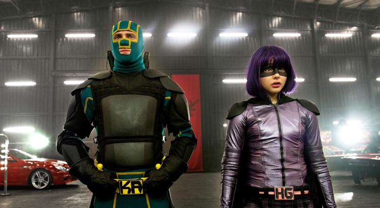 Fejl. 'Kick-Ass 2' lader, som om den vil sige noget fornuftigt om vold i det amerikanske samfund. 