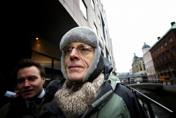 Tvind. Amdi Petersen og andre nøglepersoner fra Tvind skal efterlyses i udlandet. 