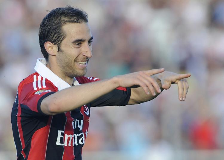 transferfri.  Mathieu Flamini vender tilbage til Arsenal, som får spilleren uden en overgangssum, da kontrakten med Milan var udløbet. 
