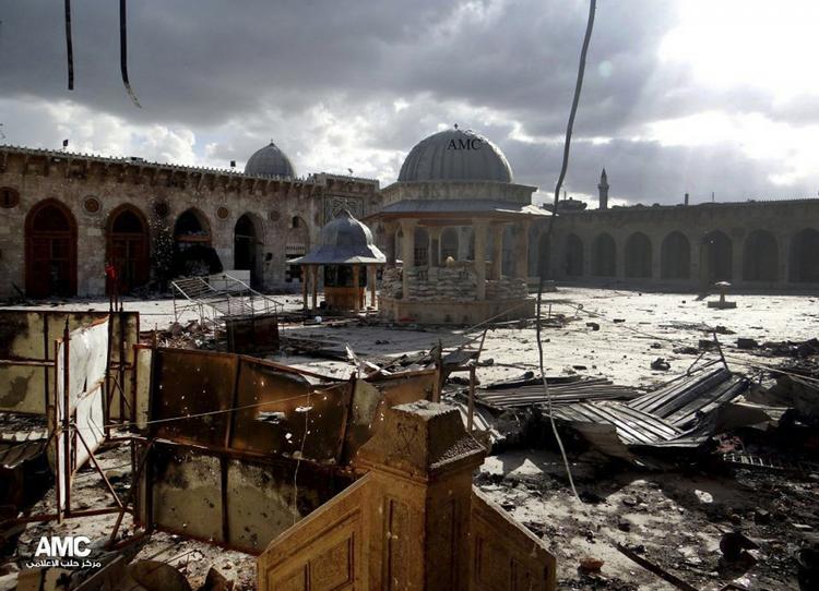 ØDELAGT. Den historiske kæmpemoske i midten af Alleppo er allerede blevet ødelagt af kampe mellem oprørere og regeringsstyrker i borgerkrigen i Syrien. 
