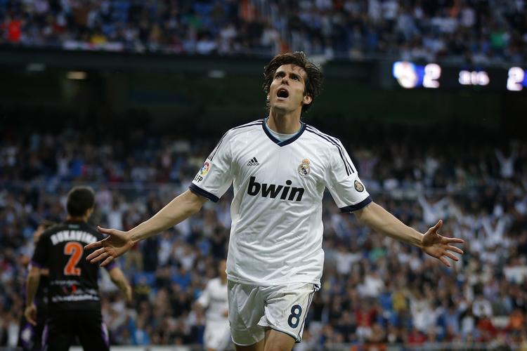 Jubel. Real Madrids Kaka fra Brasilien jubler efter sin scoring mod Valladolid. 